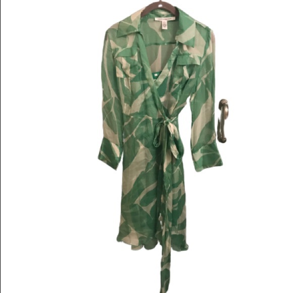 Diane Von Furstenberg Dresses & Skirts - Diane vonFurstenberg 2-Pc Slip Wrap Shell Dress 8
